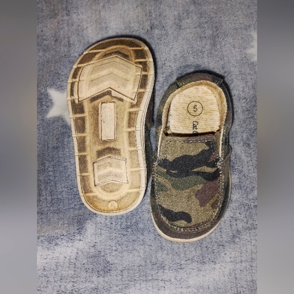 Toddler Camo Shoes - Picture 2 of 4